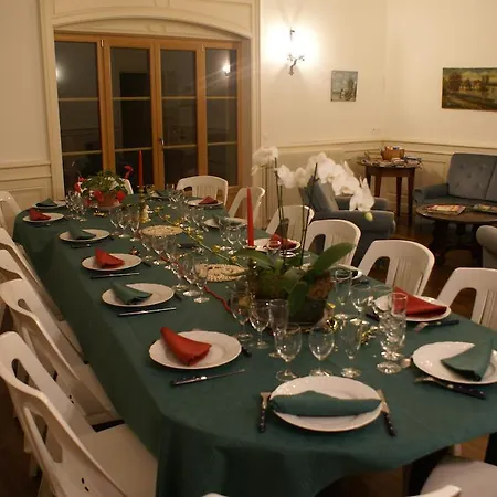 Chateau De Ronziere Bed & Breakfast