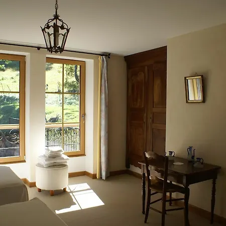 Chateau De Ronziere 3*