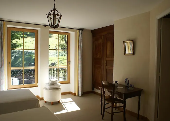 Chateau De Ronziere 3*